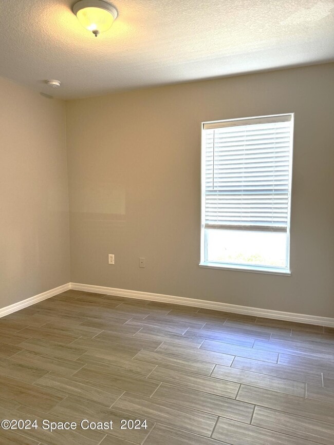 Building Photo - 5615 Andrea St