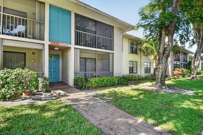 Building Photo - 9810 Pineapple Tree Dr