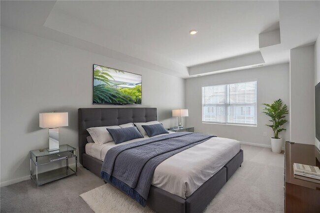 Building Photo - 14 Loebner Ln