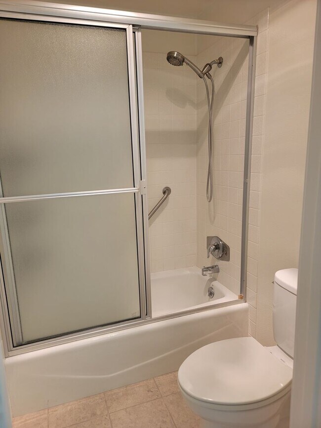 Building Photo - GEM IN THE VILLAGE- COX CABLE and WIFI INCLUDED IN THE RENT!
