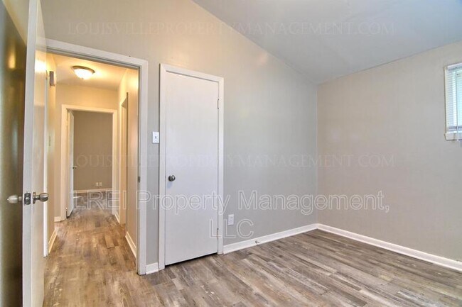 Building Photo - 5009 Delaware Dr