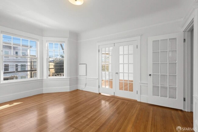 Building Photo - 1166 S Van Ness Ave