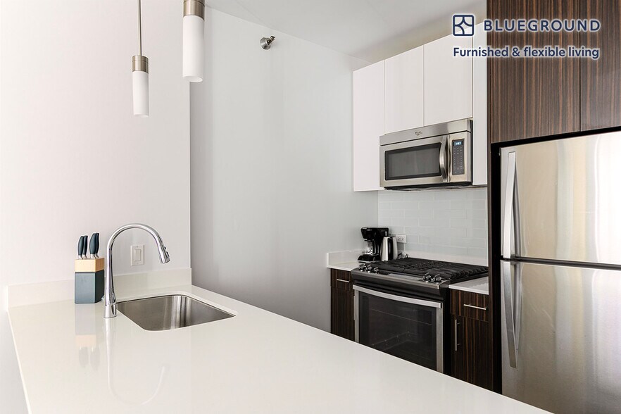 Building Photo - 201 N Garland Ct