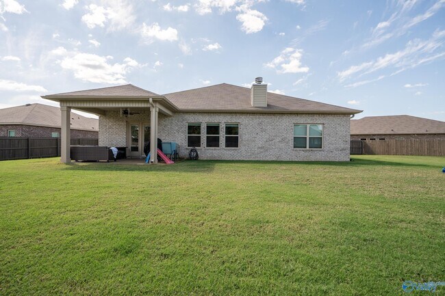 Building Photo - 117 Red Fox Wy