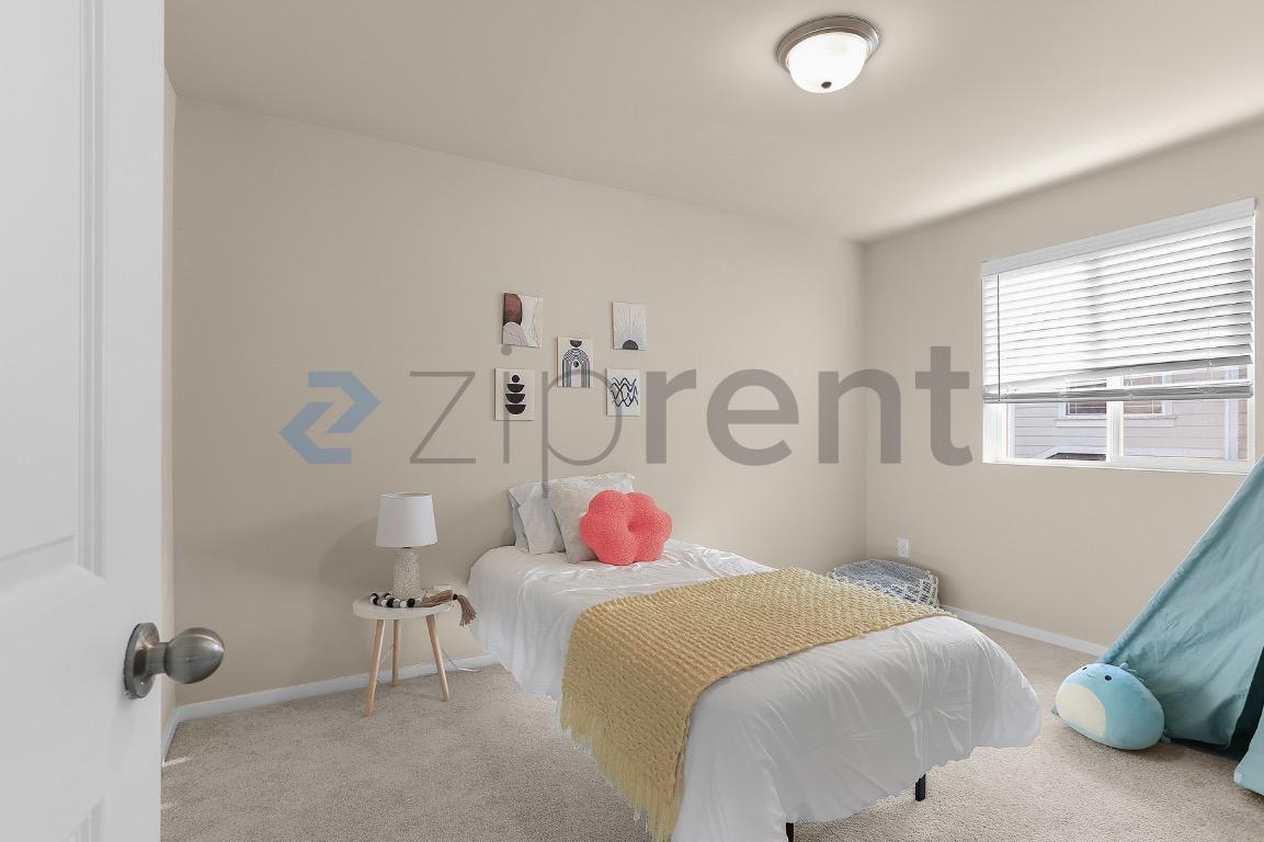 Building Photo - Unit