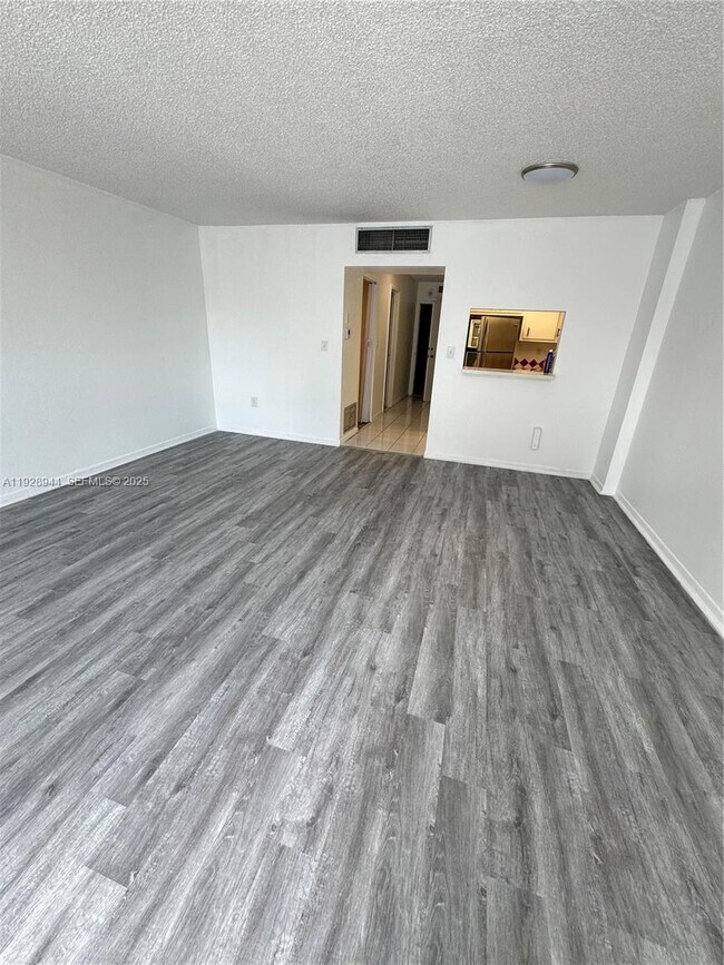 Building Photo - 1470 NE 125th Terrace