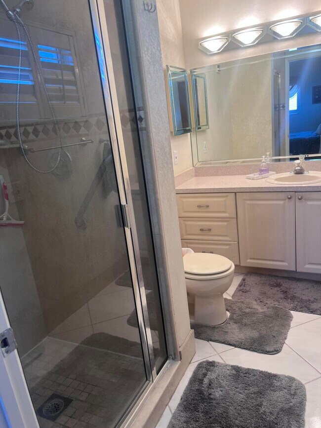 Building Photo - 14887 Bal Moral Ln