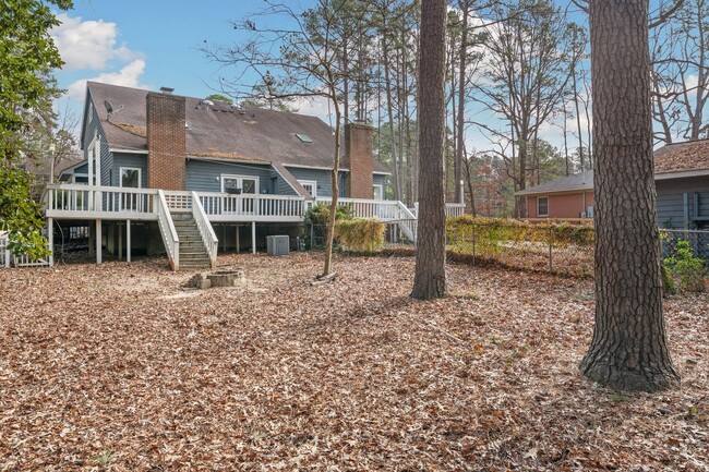 Building Photo - Available Now! 3-Bedroom Townhome in West Raleigh