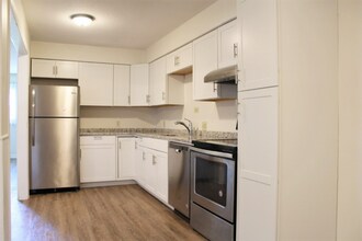 Building Photo - 10 Belchertown Rd