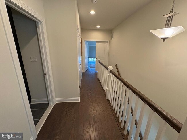 Building Photo - 202 Charles Ellis Dr