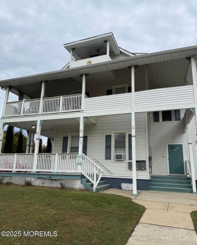 Building Photo - 409 Sixth Ave