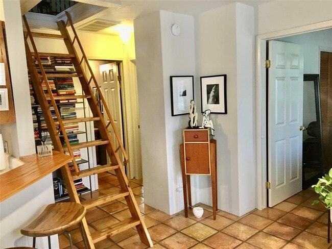 Building Photo - 4804 Ramsey Ave