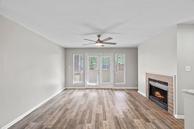Building Photo - Unique 3 Bedroom/ 3 Full Bathroom 2 Story ...