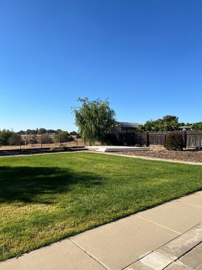 Building Photo - 4501 Waitsfield Cir