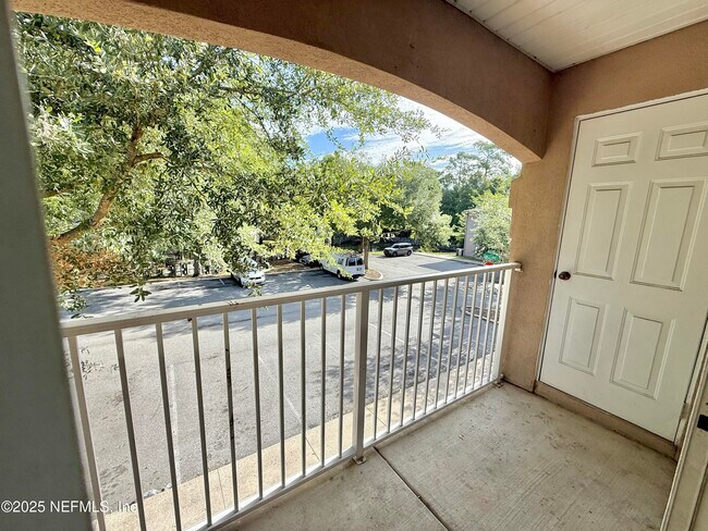 Building Photo - 6788 Manotak Oaks Dr
