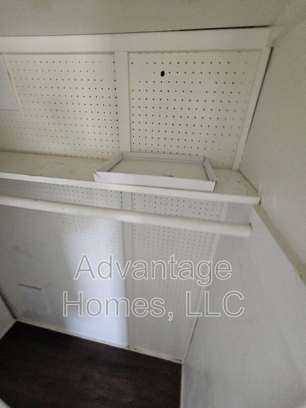 Building Photo - 1007 N Scott Ave