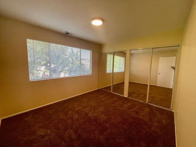Building Photo - 755 Firenze Pl