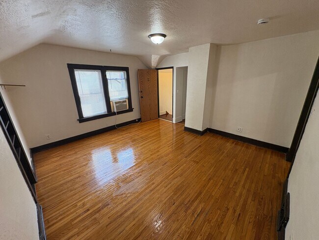 Building Photo - 1526 S 23rd St