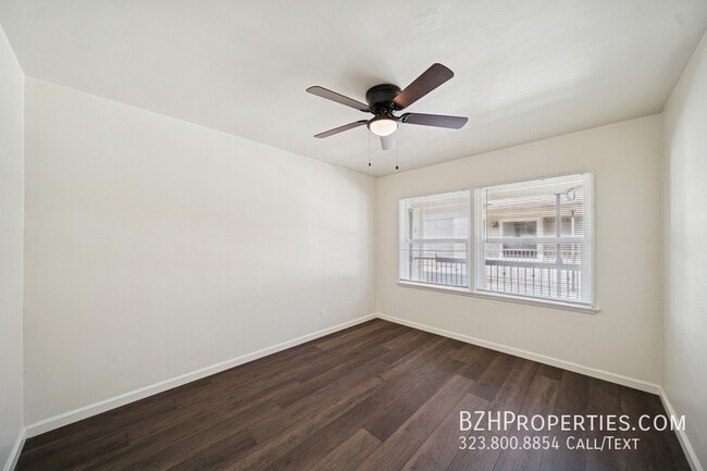 Building Photo - 5319 Vantage Ave