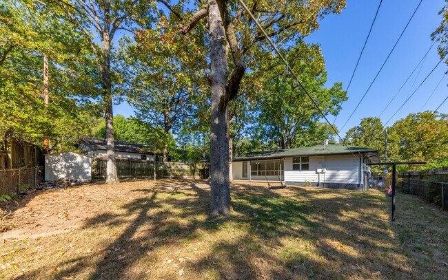 Building Photo - Welcome home!