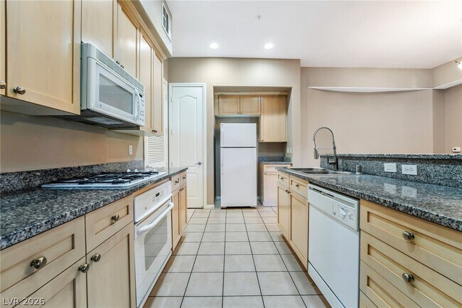 Building Photo - 38 E Serene Ave