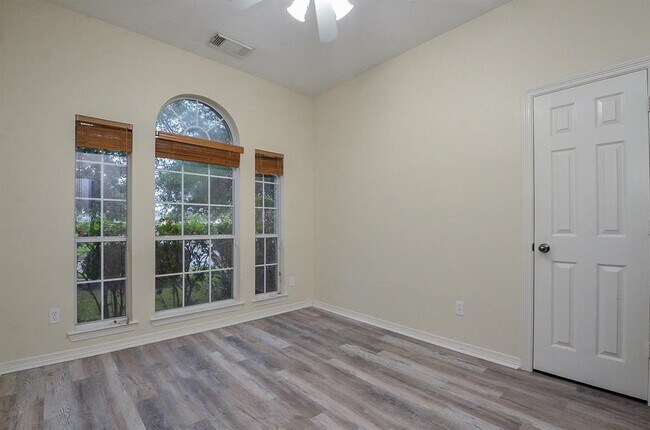 Building Photo - 20203 Goss Hollow Ln