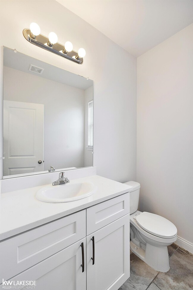 Building Photo - 23827 Shadow Woods Dr