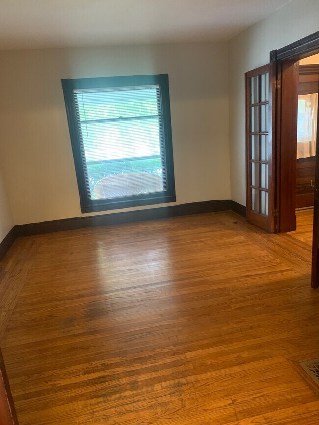 Living Room - 695 West Ave