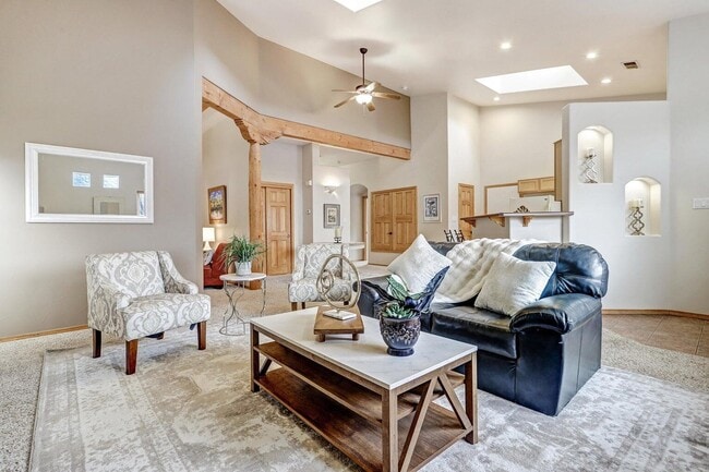 Building Photo - 115 Espinosa Rd