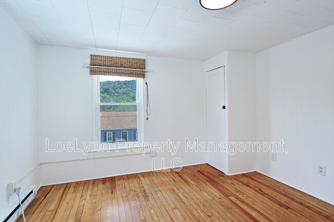 Building Photo - 505 B St