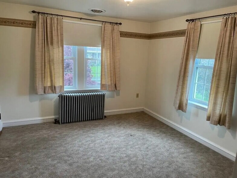 Building Photo - 3409 Division Hwy