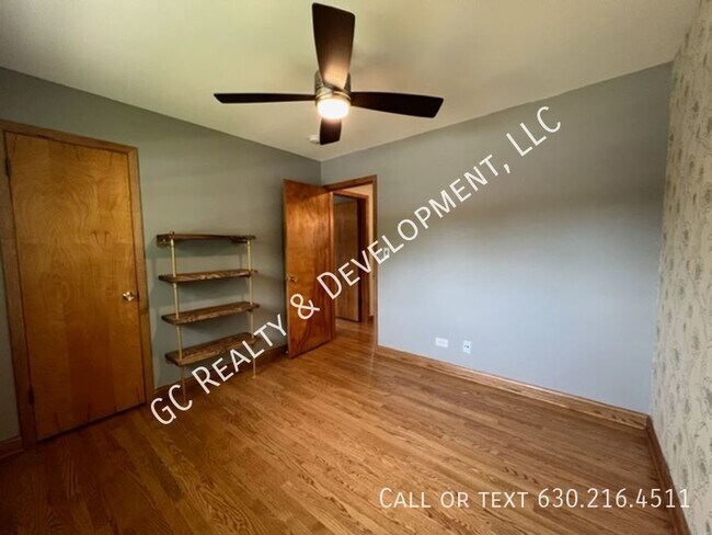 Building Photo - 942 59th St