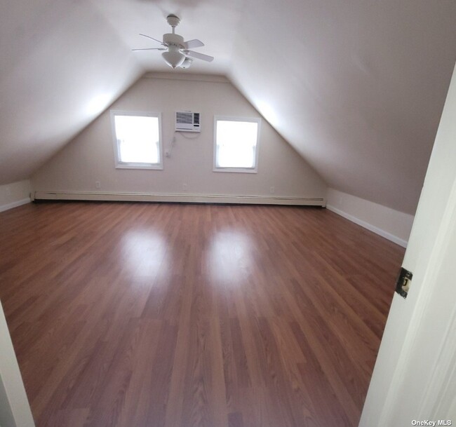 Building Photo - 49 Azalea Rd