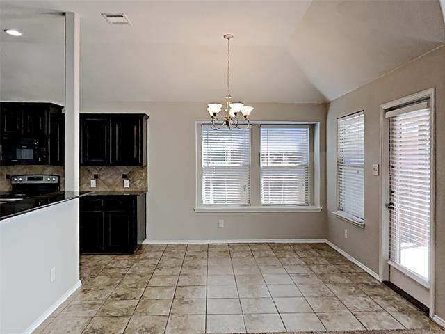 Building Photo - 632 Hutchins Dr