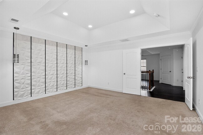 Building Photo - 549 Daventry Ct