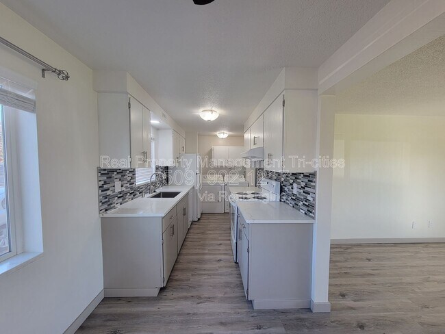 Building Photo - 1817 Cartmell St