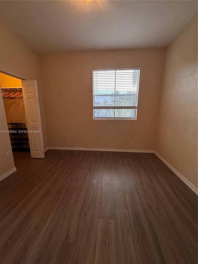 Building Photo - 4917 SW 140th Terrace