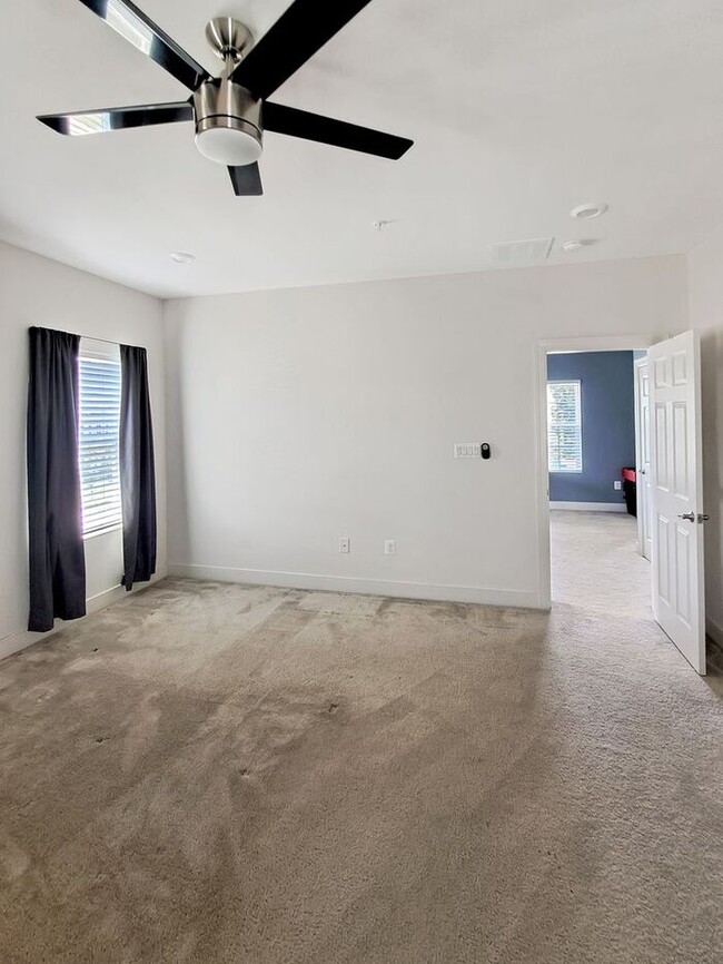 Building Photo - Amazing 3 Level Corner Lot Home in Waldorf...