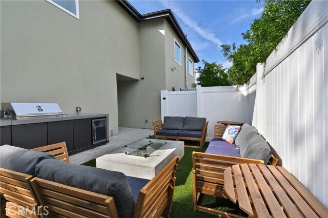 Building Photo - 4133 Irving Pl