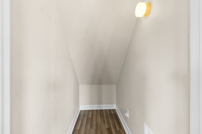 Building Photo - 269 Declaration Dr