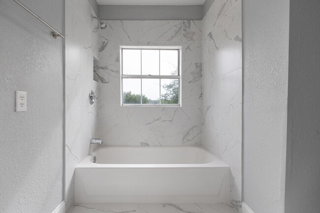 Building Photo - 206 S Cleveland St