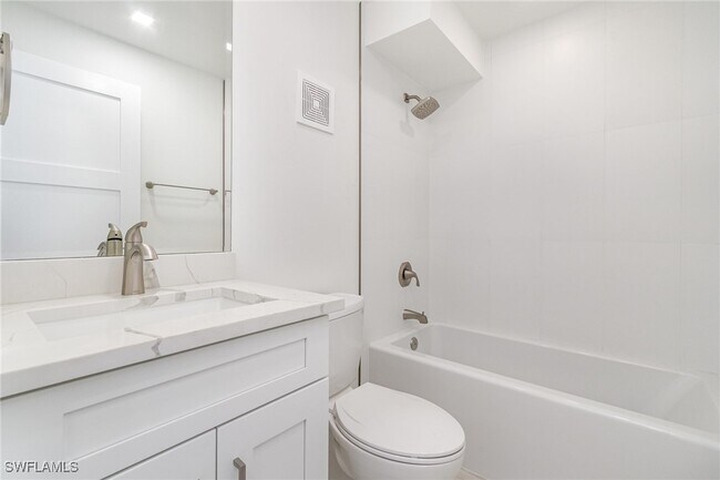 Building Photo - 25870 Hickory Blvd