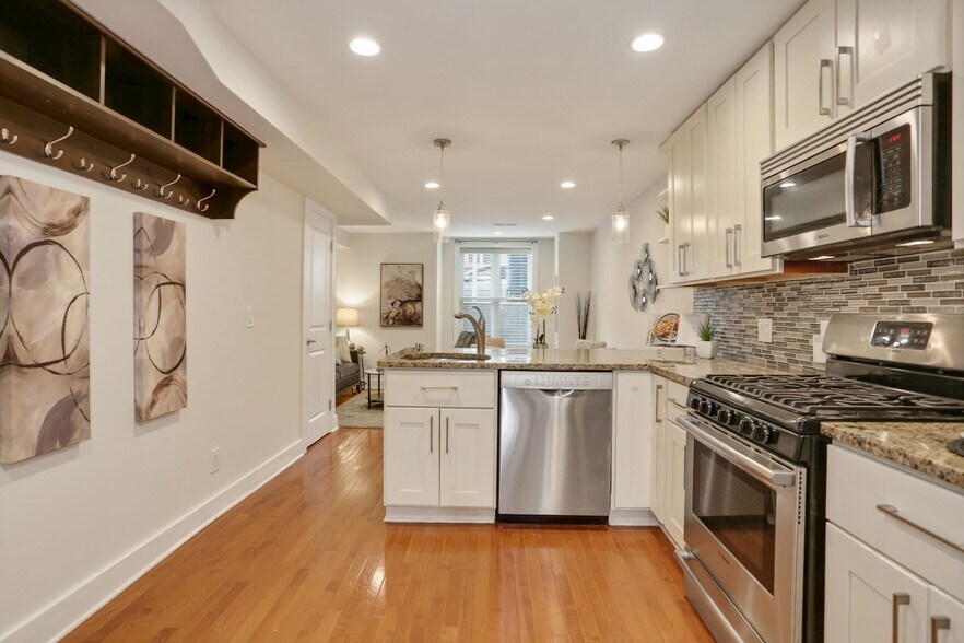 Building Photo - 43 Hanover Pl NW