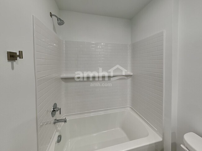 Building Photo - 4922 86th Ave NE