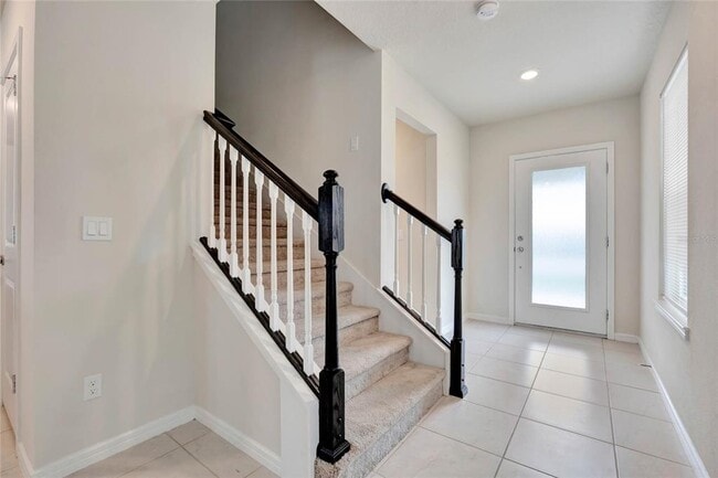 Building Photo - 1917 Summer Serenity Dr