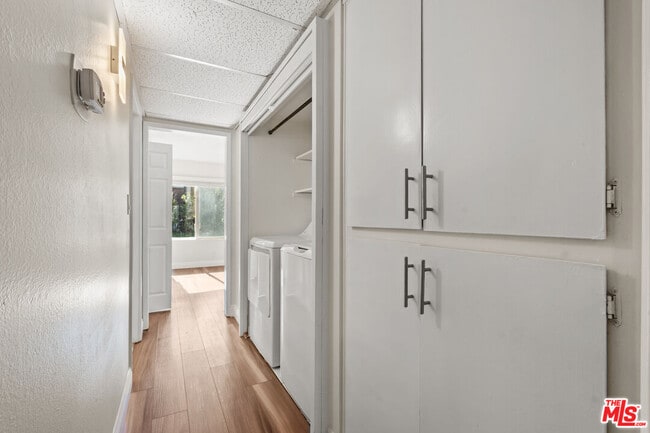 Building Photo - 4800 Maytime Ln