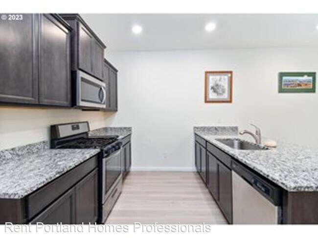Building Photo - 3 br, 2.5 bath House - 60 NE 134th Place