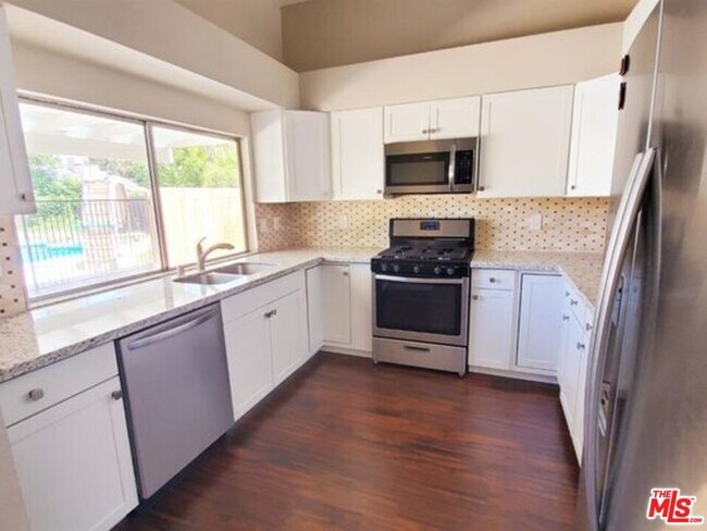Building Photo - 14304 Culiacan Ave