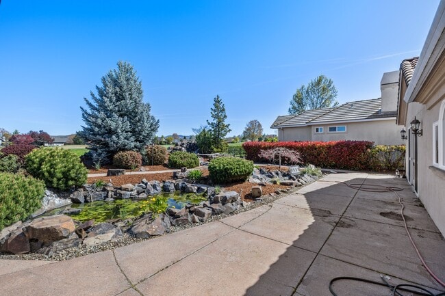 Building Photo - 143 Pine Lake Dr