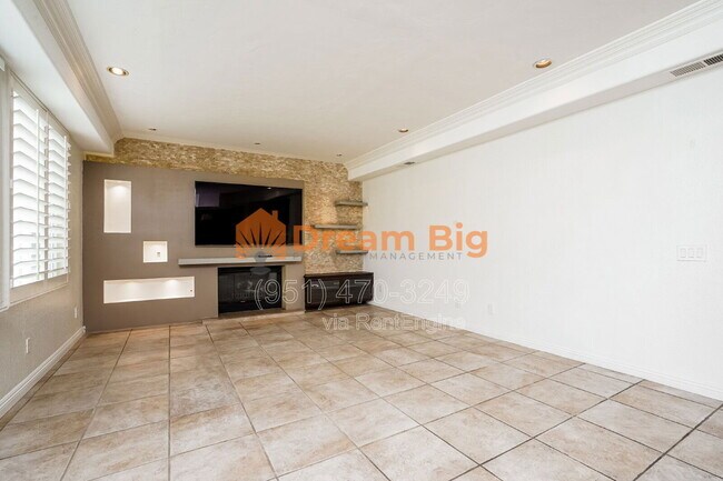 Building Photo - 30 Amberhill